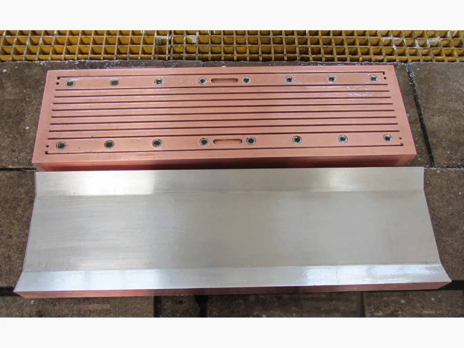 Large-Chamfer Copper Mould Plate full equipment view