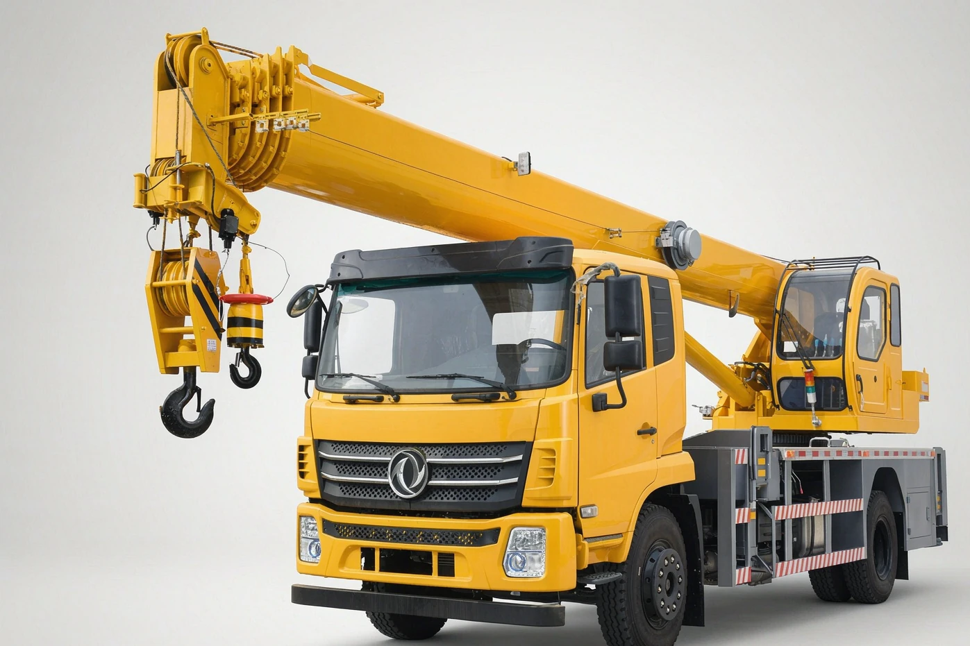 Lifting and Aerial Work Equipment full equipment view