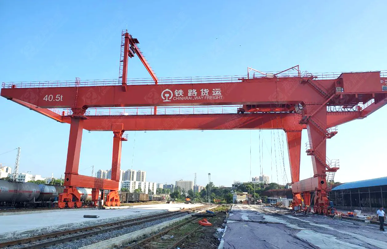 Container Handling Crane Image Gallery project photograph
